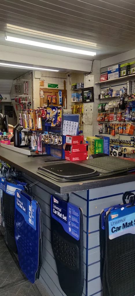 Luton Auto Factors store gallery image 2